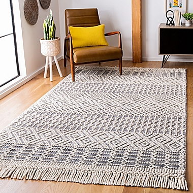 Safavieh Natura 3&#39; x 5&#39; Scarlett Accent Rug in Navy. View a larger version of this product image.