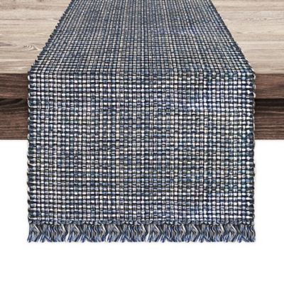 table runner for square table