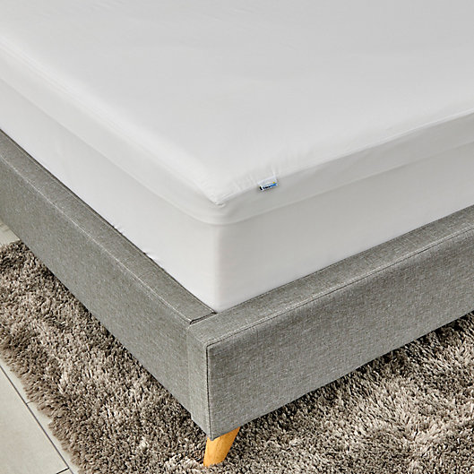 Alternate image 1 for Therapedic® Antimicrobial Waterproof Full Mattress Protector in White