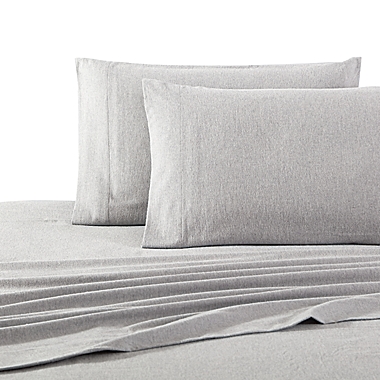 UGG&reg; Flannel Queen Sheet Set in Heather Grey. View a larger version of this product image.