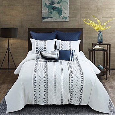 Donna Sharp Trellis 3-Piece King Comforter Set in White. View a larger version of this product image.