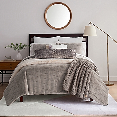 UGG&reg; Griffin 3-Piece Duvet Cover Set. View a larger version of this product image.