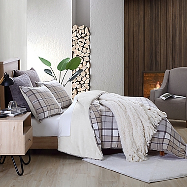 UGG&reg; Beacon 2-Piece Twin Duvet Cover Set in Oatmeal Plaid. View a larger version of this product image.