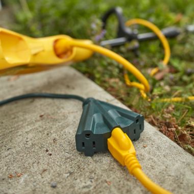 Globe Electric Fantail 25-Foot Extension Cord in Green. View a larger version of this product image.