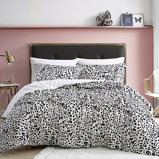 Alternate image 1 for Betsey Johnson® Water Leopard 2-Piece Reversible Twin Comforter Set in Natural