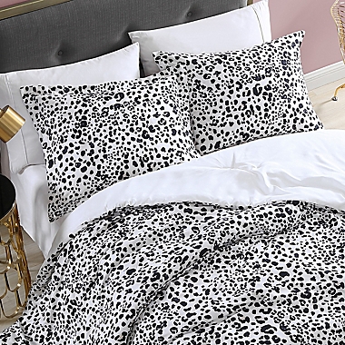 Betsey Johnson&reg; Water Leopard 3-Piece Reversible King Comforter Set in Natural. View a larger version of this product image.