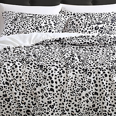 Betsey Johnson&reg; Water Leopard 3-Piece Reversible Full/Queen Comforter Set in Natural. View a larger version of this product image.