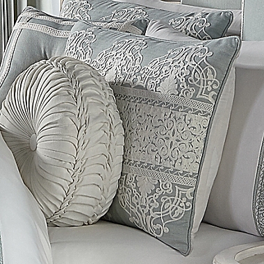 J. Queen New York&trade; Patricia 4-Piece King Comforter Set in Spa. View a larger version of this product image.