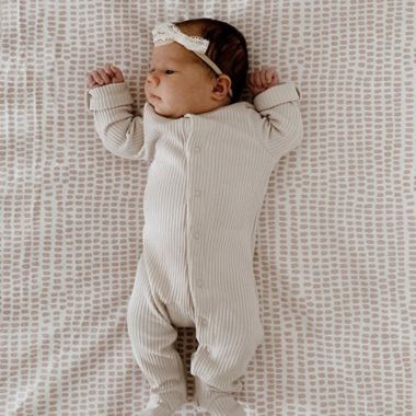 Ely&#39;s &amp; Co.&reg; 2-Pack Waterproof Bassinet Sheets in Mauve. View a larger version of this product image.