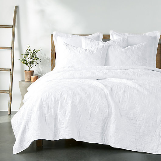 Alternate image 1 for Levtex Home Washed Linen King Quilt in White