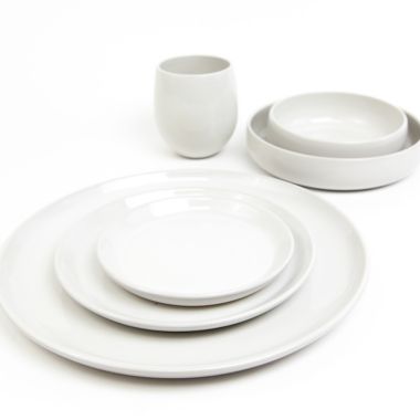 Carthage.co La Marsa 6-Piece Place Setting in White/Pearl. View a larger version of this product image.