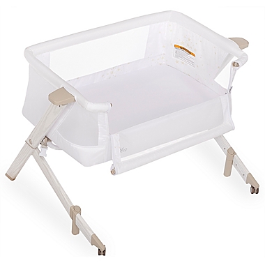 Evolur Stellar Bassinet and Bedside sleeper in White. View a larger version of this product image.