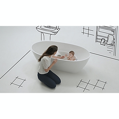 Baby Patent&reg; AquaScale 3-in-1 Scale, Water Thermometer and Bathtub in White. View a larger version of this product image.
