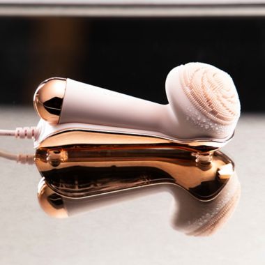 Finishing Touch Flawless&trade; Cleanse. View a larger version of this product image.