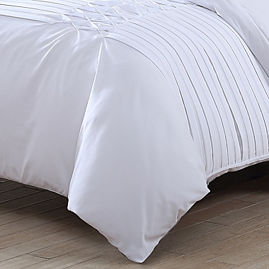 City Scene Triple Diamond 3-Piece King Comforter in White. View a larger version of this product image.