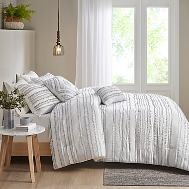 Urban Habitat Avery 5-Piece Full/Queen Comforter Set in Grey. View a larger version of this product image.