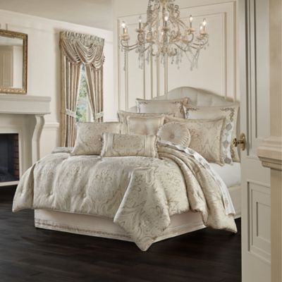 J. Queen New York&trade; Trinity 4-Piece Comforter Set in Champagne