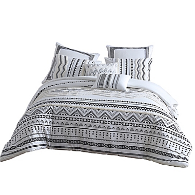 Swift Home Amis 5-Piece Full/Queen Comforter Set in White. View a larger version of this product image.