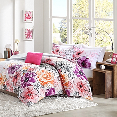 Olivia Reversible Full/Queen Comforter Set in Pink. View a larger version of this product image.