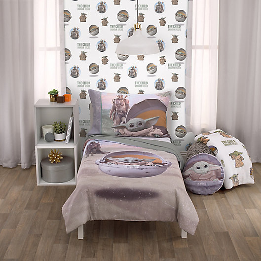 Alternate image 1 for Star Wars® The Mandalorian The Child 4-Piece Toddler Bedding Set in Green