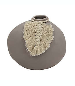 Florero de cerámica Wild Sage™ con borla color gris