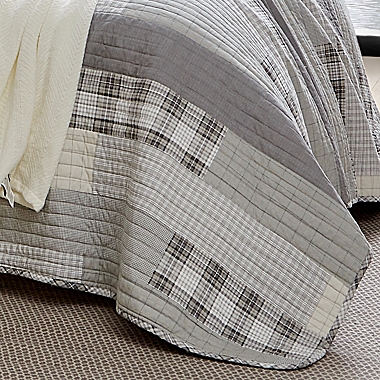 Eddie Bauer&reg; Fairview 3-Piece Full/Queen Quilt Set in Grey. View a larger version of this product image.