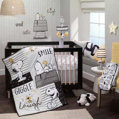 Lambs &amp; Ivy&reg; Classic Snoopy Crib Bedding Collection