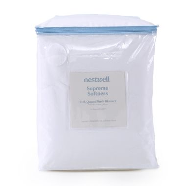 Nestwell&trade; Supreme Softness Plush Full/Queen Blanket in Bright White. View a larger version of this product image.
