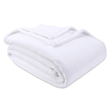 Nestwell&trade; Supreme Softness Plush Twin Blanket in Bright White. View a larger version of this product image.