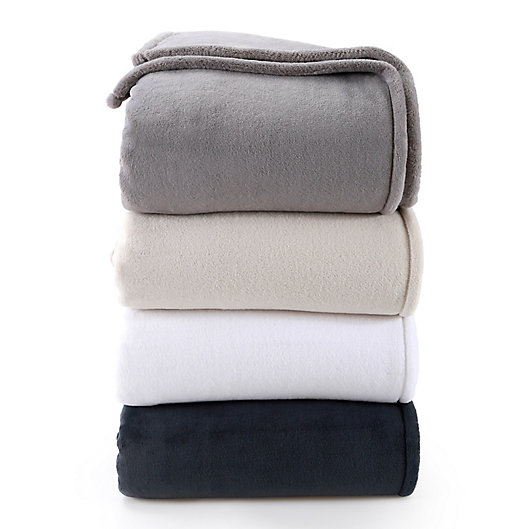 Alternate image 1 for Nestwell™ Supreme Softness Plush Blanket