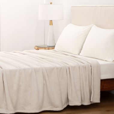 Nestwell&trade; Supreme Softness Plush Twin Blanket in Taupe. View a larger version of this product image.
