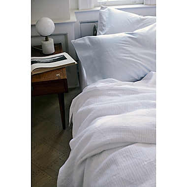 Nestwell&trade; Ultimate Percale 400-Thread-Count Twin XL Flat Sheet in Bright White. View a larger version of this product image.