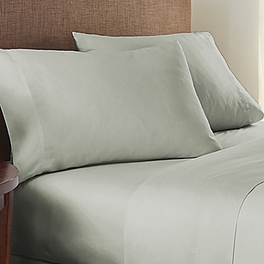 Nestwell&trade; Pure Earth Organic Cotton 300-Thread-Count Queen Sheet Set in Light Forest. View a larger version of this product image.