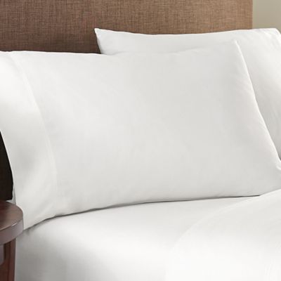 Nestwell&trade; Organic Cotton 300-Thread-Count Standard Pillowcases in White (Set of 2)