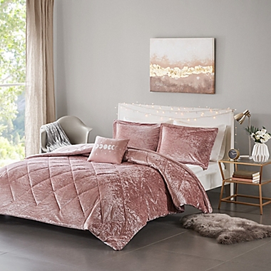 Intelligent Design Felicia 4-Piece King/California King Comforter Set in Blush. View a larger version of this product image.