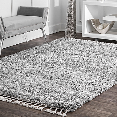 nuLOOM Contemporary Brooke Shag 10&#39; x 14&#39; Area Rug in Grey. View a larger version of this product image.