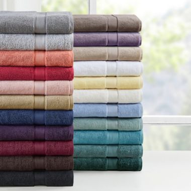 Madison Park Signature 800GSM 100% Cotton 8-Piece Towel Set in Dusty Green. View a larger version of this product image.