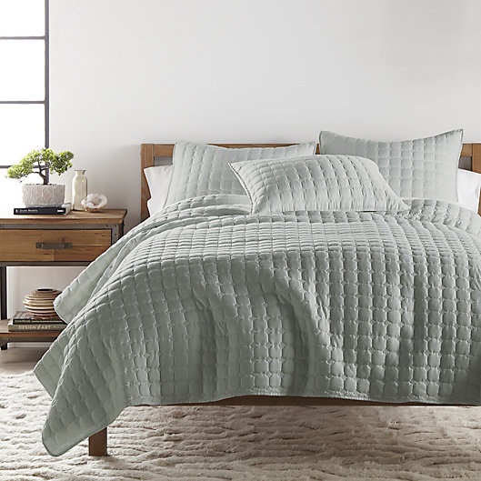 Alternate image 1 for Yumi 3-Piece Reversible Full/Queen Quilt Set in Sage