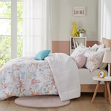 Urban Habitat Kids Iris 4-Piece Reversible Twin Comforter Set in Blush. View a larger version of this product image.