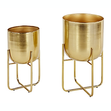 Ridge Road Decor 2-Piece Contemporary Round Metal Planter Set in Gold. View a larger version of this product image.