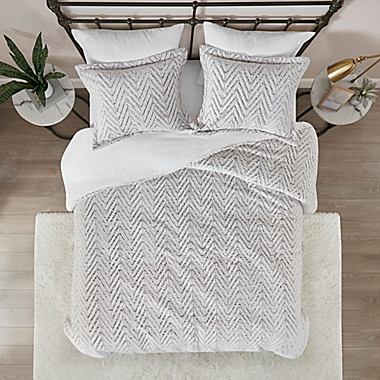 Madison Park Adelyn Ultra Plush 3-Piece Full/Queen Comforter Set in Ivory. View a larger version of this product image.