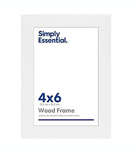 Portarretratos con marco de madera Simply Essential™ Gallery color blanco