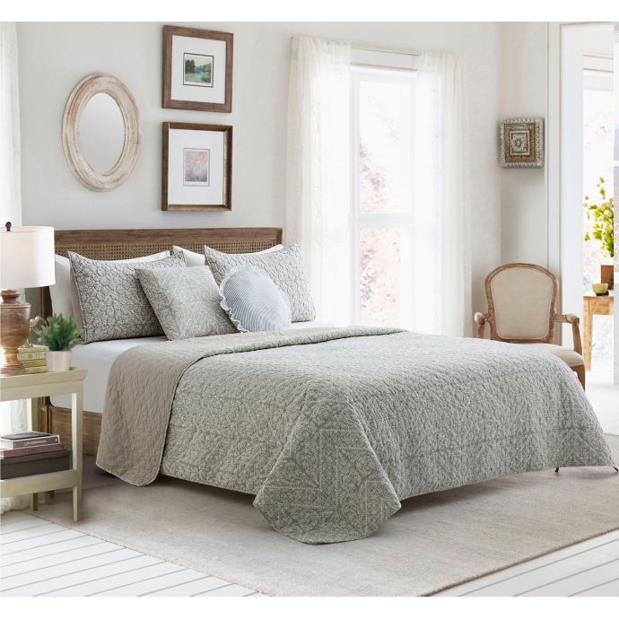 Eleanor Home Fashions Quilt