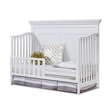 Sorelle Toddler Guard Rail (Model 136) in White. View a larger version of this product image.