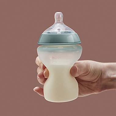 Tommee Tippee&reg; 2-Pack 9 oz. Soft Silicone Clear Baby Bottle. View a larger version of this product image.