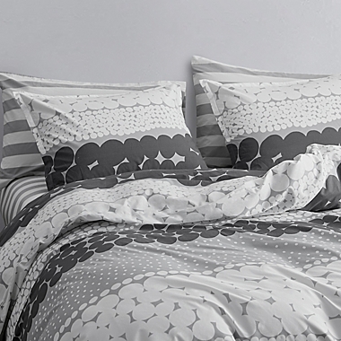 Marimekko&reg; Jurmo 3-Piece Reversible Full/Queen Duvet Cover Set in Grey. View a larger version of this product image.