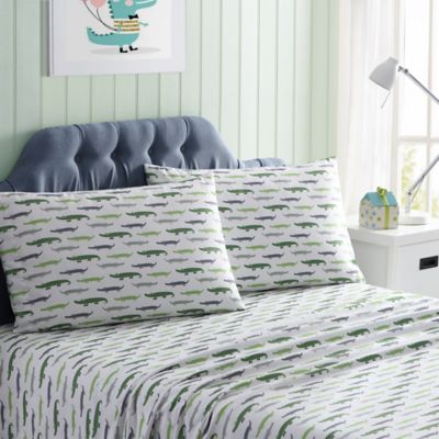 Kute Kids Baby Gators Standard/Queen Pillowcases in Green (Set of 2)<br />