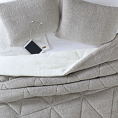 UGG&reg; Classic Sherpa 2-Piece Twin/Twin XL Comforter Set in Oatmeal Melange. View a larger version of this product image.
