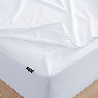 Sleep Safe&trade; Premium Full Mattress Protector. View a larger version of this product image.