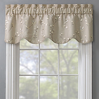Parker Lined Window Valance in Linen. View a larger version of this product image.
